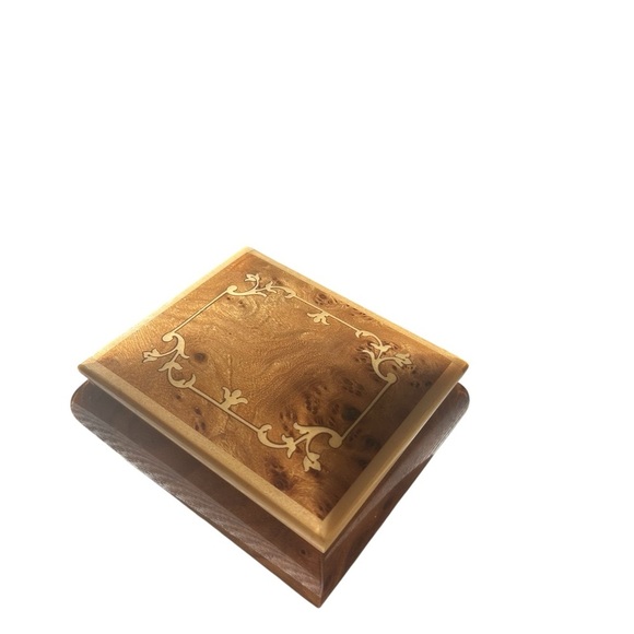 Italian Wood Inlay Musical Jewelry Box - Hand-Wound & Beautifully Crafted - Picture 11 of 14